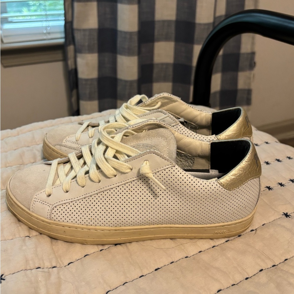 P448 size 37 White and Gold Perforated Sneakers